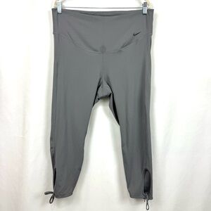 Nike Dri Fit Women’s 2X Grey Ribbed Cropped Leggings Keyhole Hem Tie Yoga **FLAW